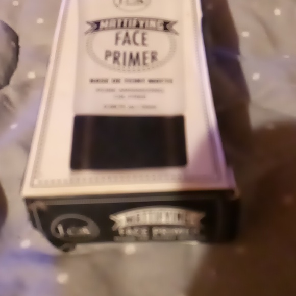 J. Cat face primer - Picture 3 of 3